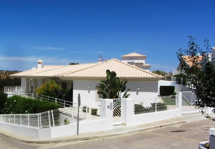 Properties Search Ellis Real Estate Portugal, land and houses, Algarve, Portugal