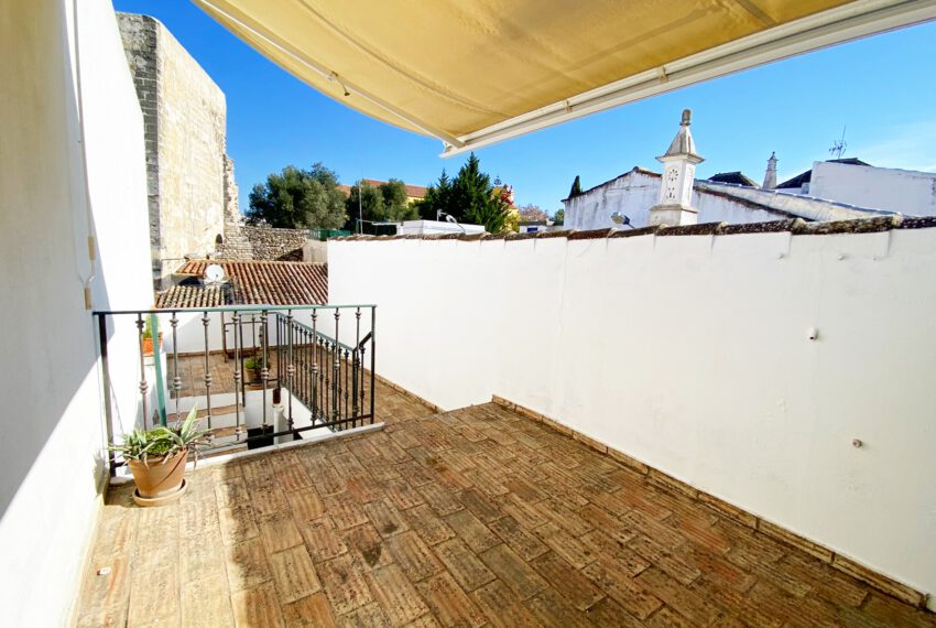 1bedroom renovated townhouse center Tavira East Algarve golf beach  (17)