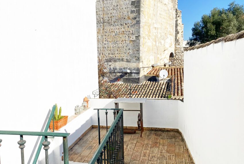 1bedroom renovated townhouse center Tavira East Algarve golf beach  (18)