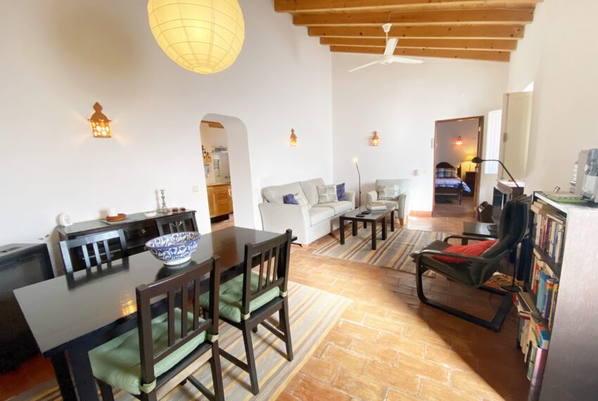 1bedroom renovated townhouse center Tavira East Algarve golf beach  (2)
