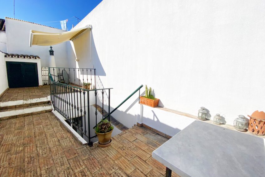 1bedroom renovated townhouse center Tavira East Algarve golf beach  (20)