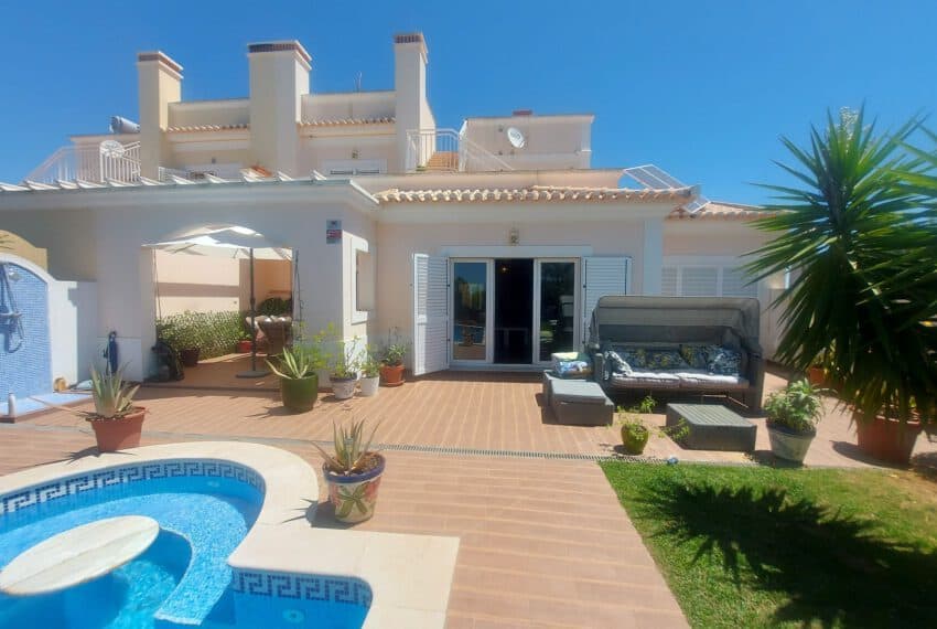 5 bedroom villa pool Altura beach Algarve golf (21)
