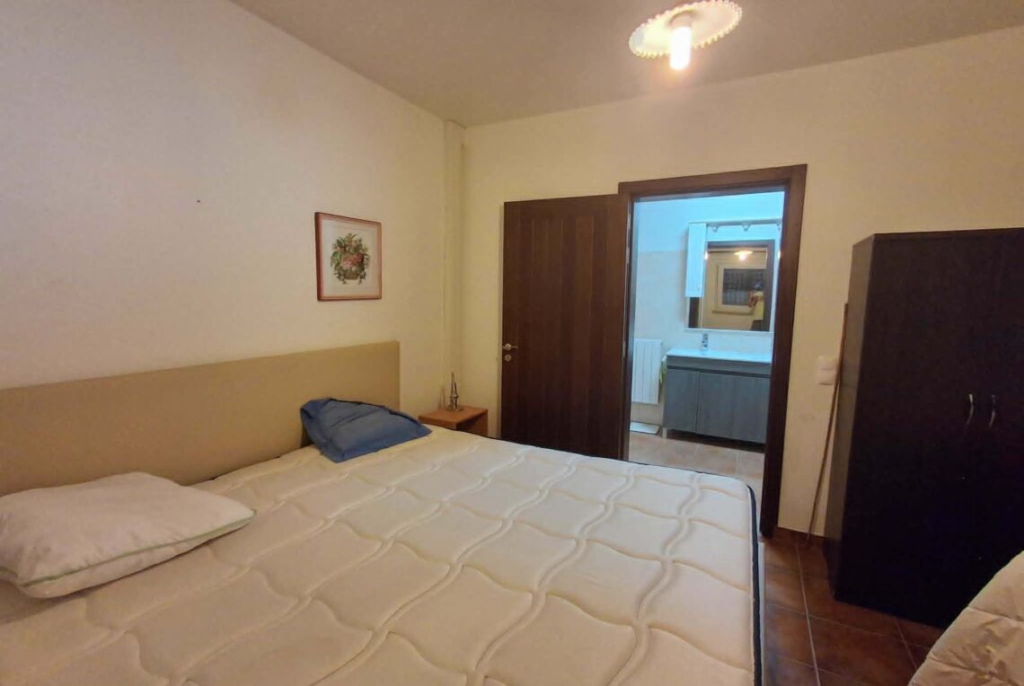 79cb7818-d76e-4e8b-afad-bcc58a39b607
